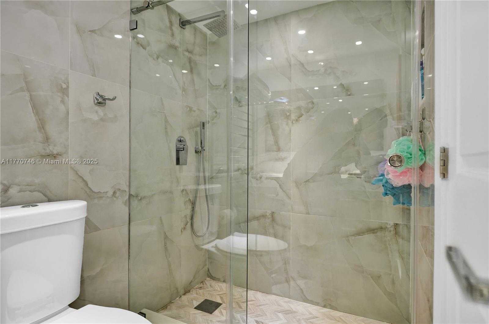 Small Image of 6770 INDIAN CREEK DR #PHA, Miami Beach Number 16