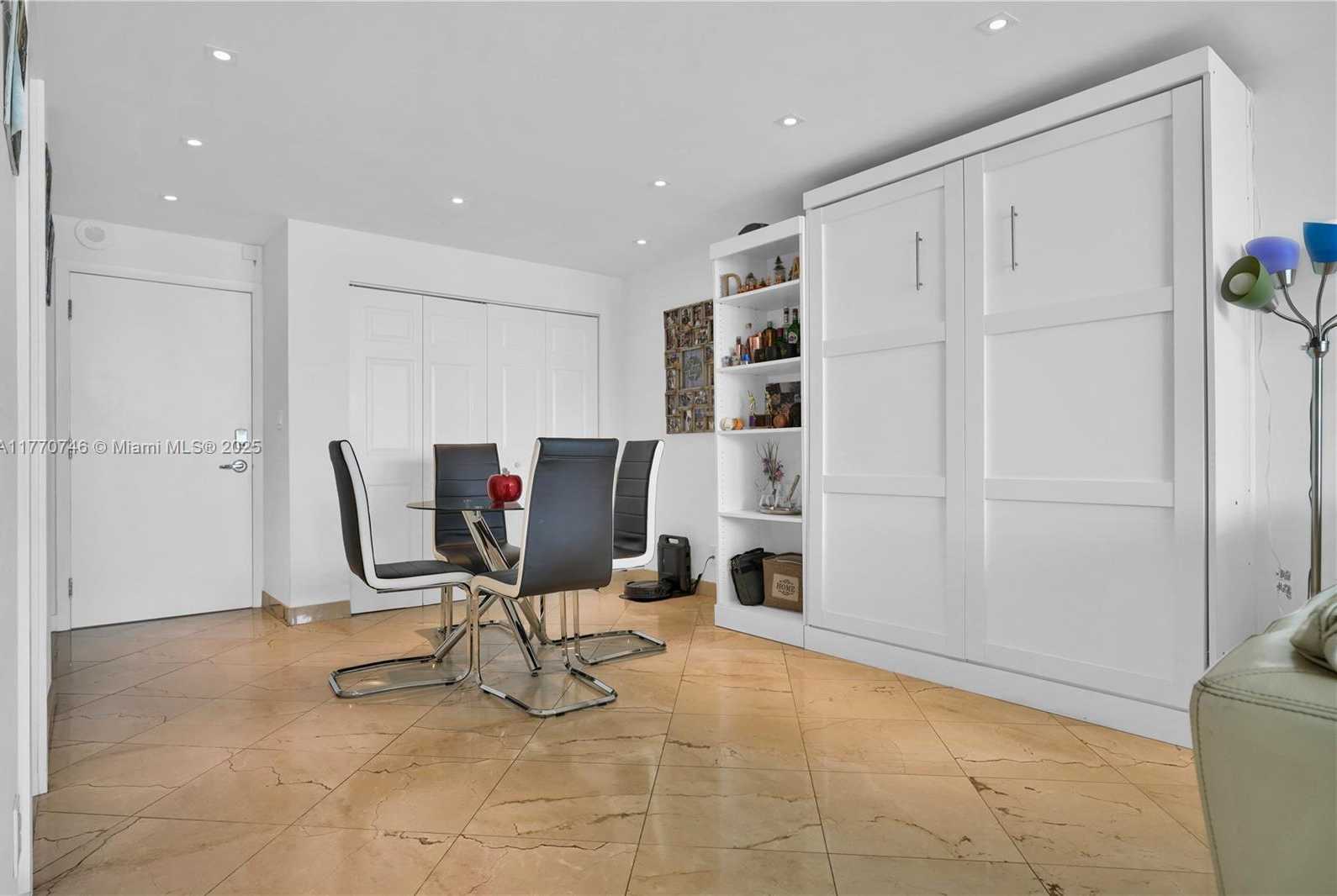 Small Image of 6770 INDIAN CREEK DR #PHA, Miami Beach Number 17