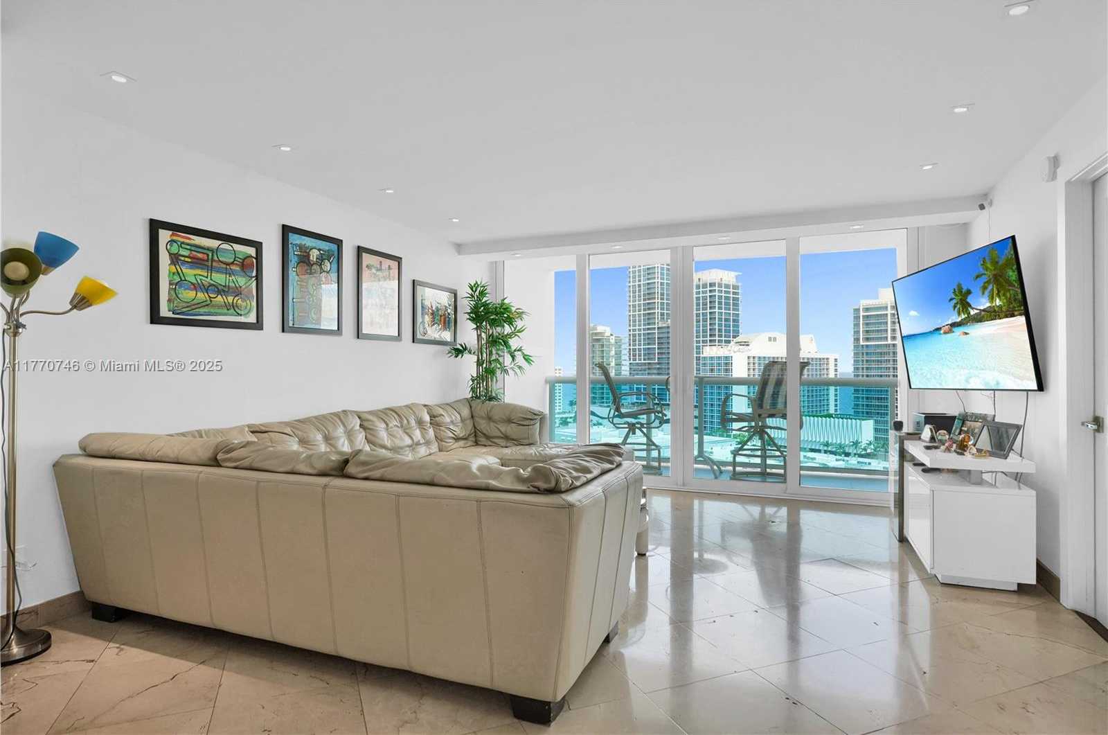 Small Image of 6770 INDIAN CREEK DR #PHA, Miami Beach Number 4