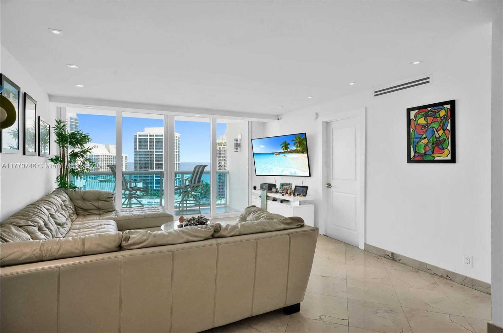 Small Image of 6770 INDIAN CREEK DR #PHA, Miami Beach Number 5