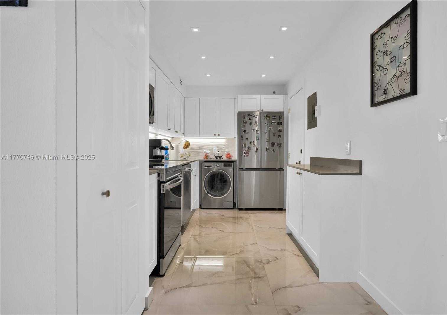 Small Image of 6770 INDIAN CREEK DR #PHA, Miami Beach Number 7