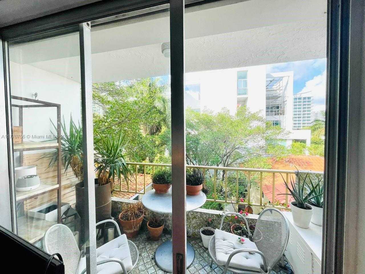Small Image of 1580 WEST AVE #407, Miami Beach Number 16