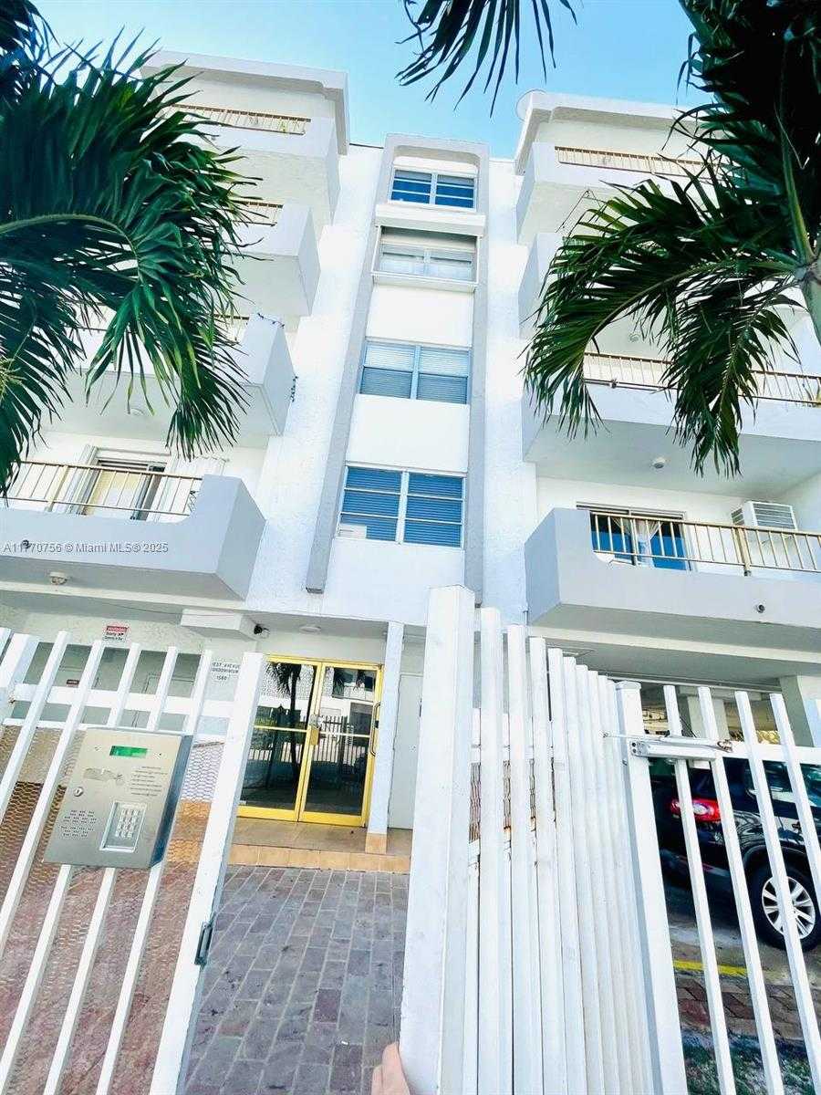 Small Image of 1580 WEST AVE #407, Miami Beach Number 2