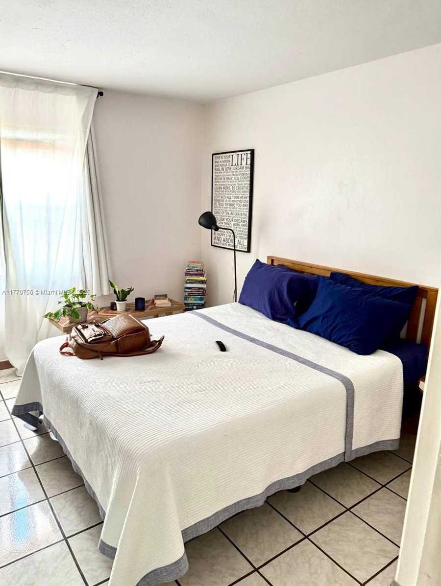 Small Image of 1580 WEST AVE #407, Miami Beach Number 24