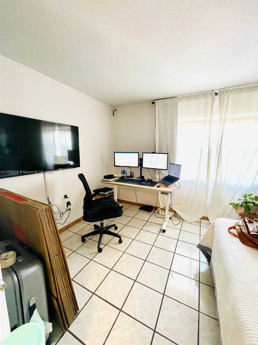 Small Image of 1580 WEST AVE #407, Miami Beach Number 28