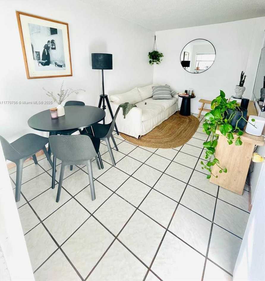 Small Image of 1580 WEST AVE #407, Miami Beach Number 8