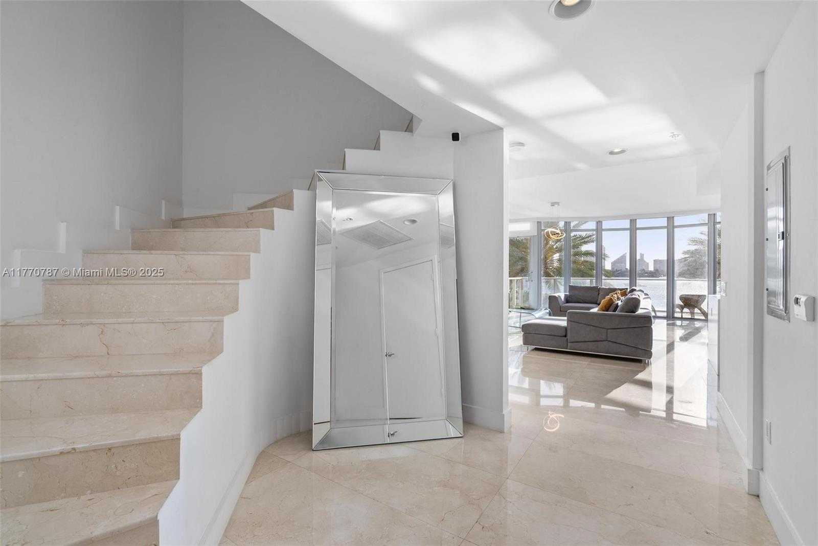 Small Image of 17301 BISCAYNE BLVD #211, North Miami Beach Number 15