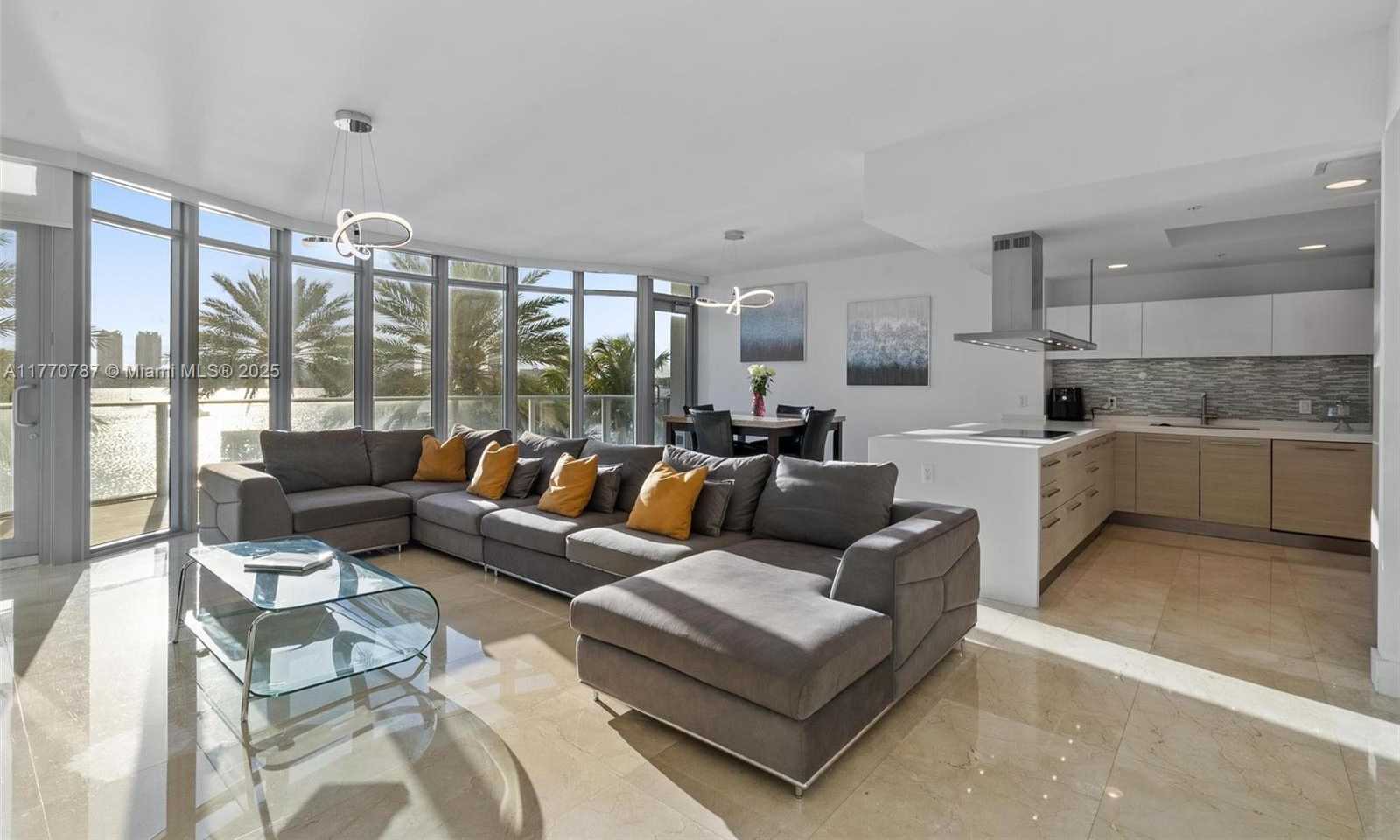 Small Image of 17301 BISCAYNE BLVD #211, North Miami Beach Number 8