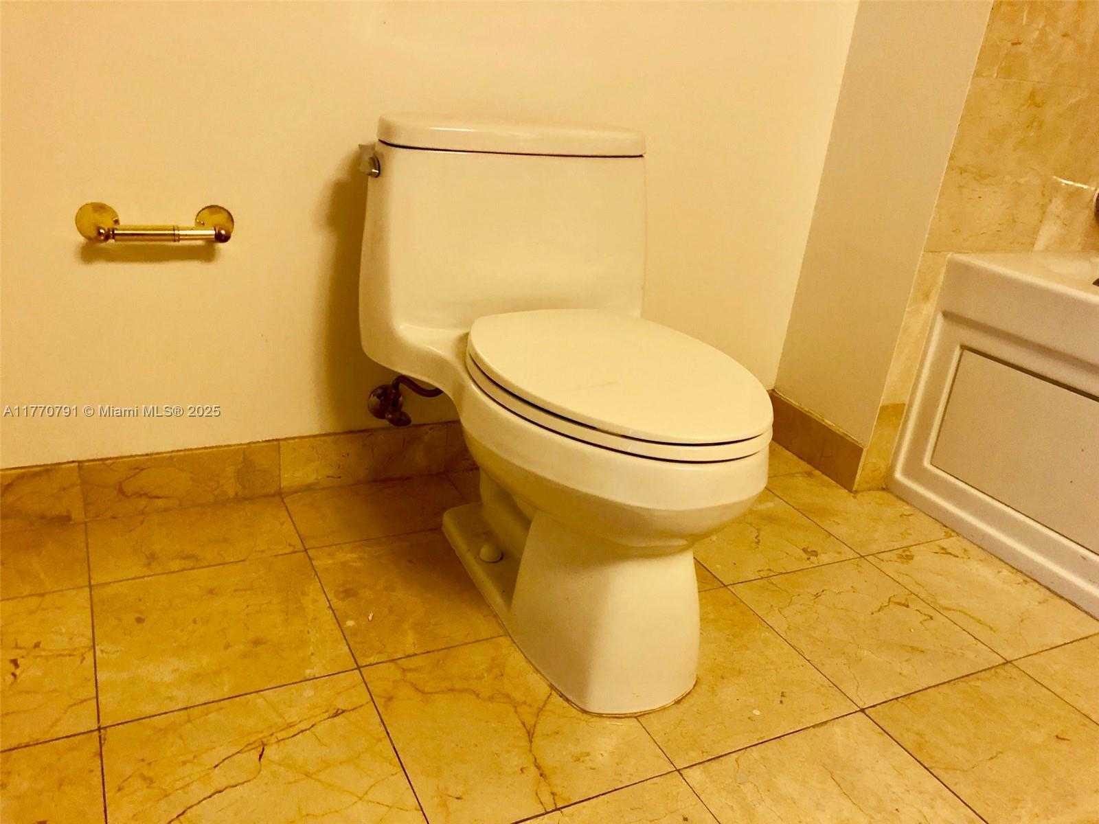 Small Image of 1800 NORTH BAYSHORE DR #1611, Miami Number 12