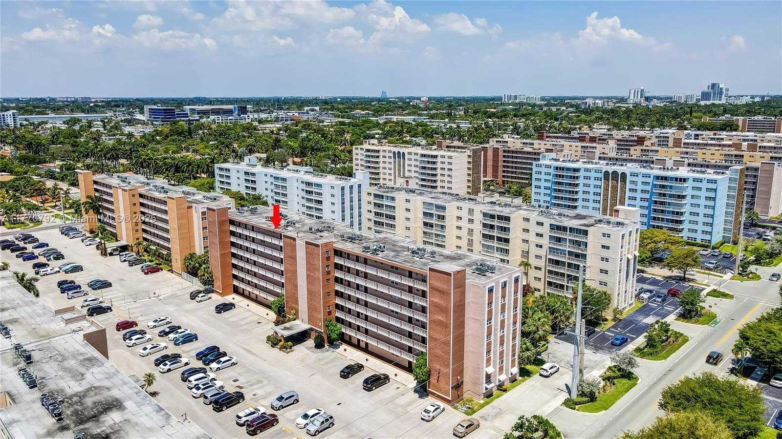Small Image of 301 NORTH EAST 14TH AVE #703, Hallandale Beach Number 2