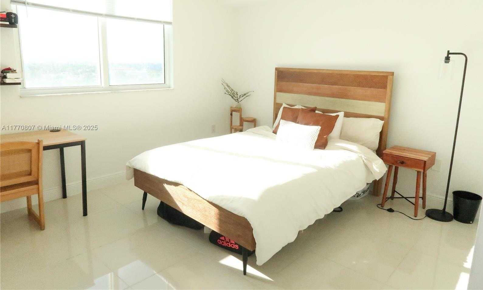 Small Image of 1861 NORTH WEST S RIVER DR #1501, Miami Number 31