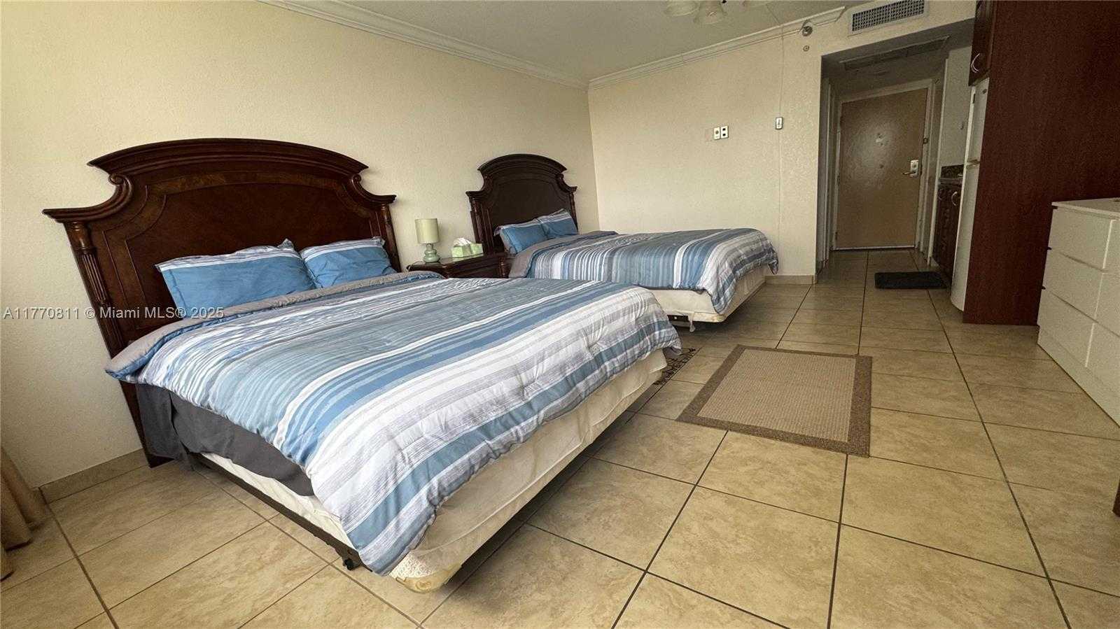Small Image of 19201 COLLINS AVE #628, Sunny Isles Beach Number 2