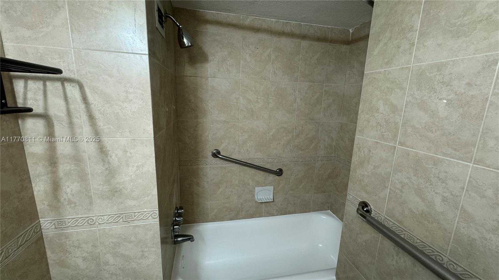 Small Image of 19201 COLLINS AVE #628, Sunny Isles Beach Number 5