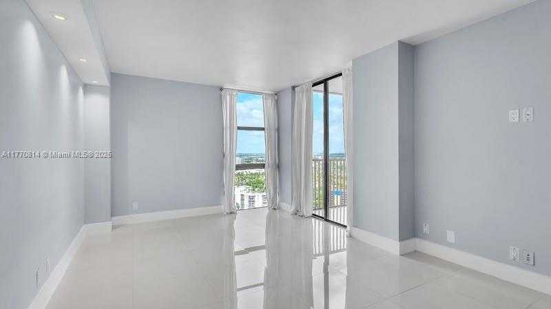 Small Image of 20301 WEST COUNTRY CLUB DR #2622, Aventura Number 16