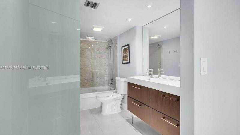 Small Image of 20301 WEST COUNTRY CLUB DR #2622, Aventura Number 19