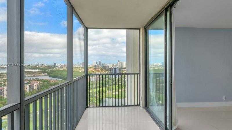 Small Image of 20301 WEST COUNTRY CLUB DR #2622, Aventura Number 26