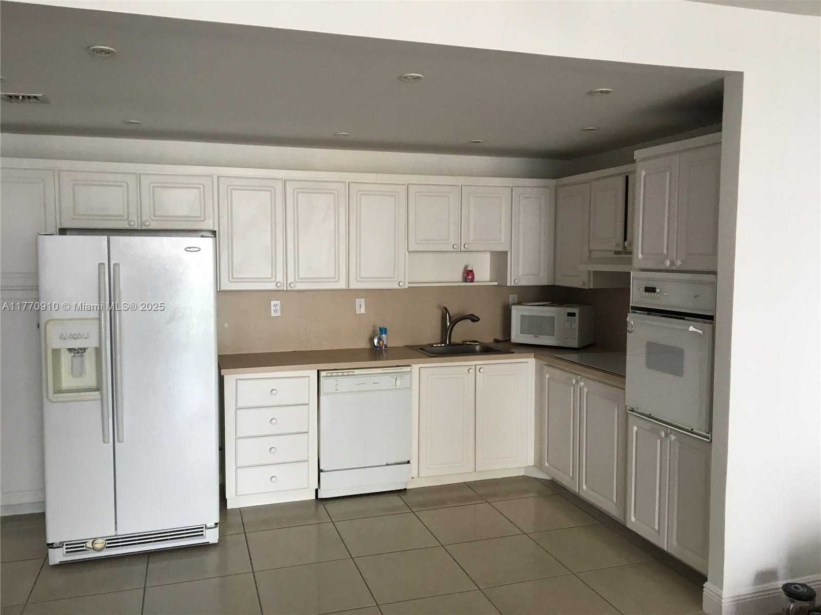 Small Image of 19390 COLLINS AVE #1423, Sunny Isles Beach Number 12