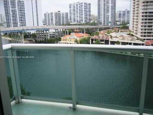 Small Image of 19390 COLLINS AVE #1423, Sunny Isles Beach Number 5