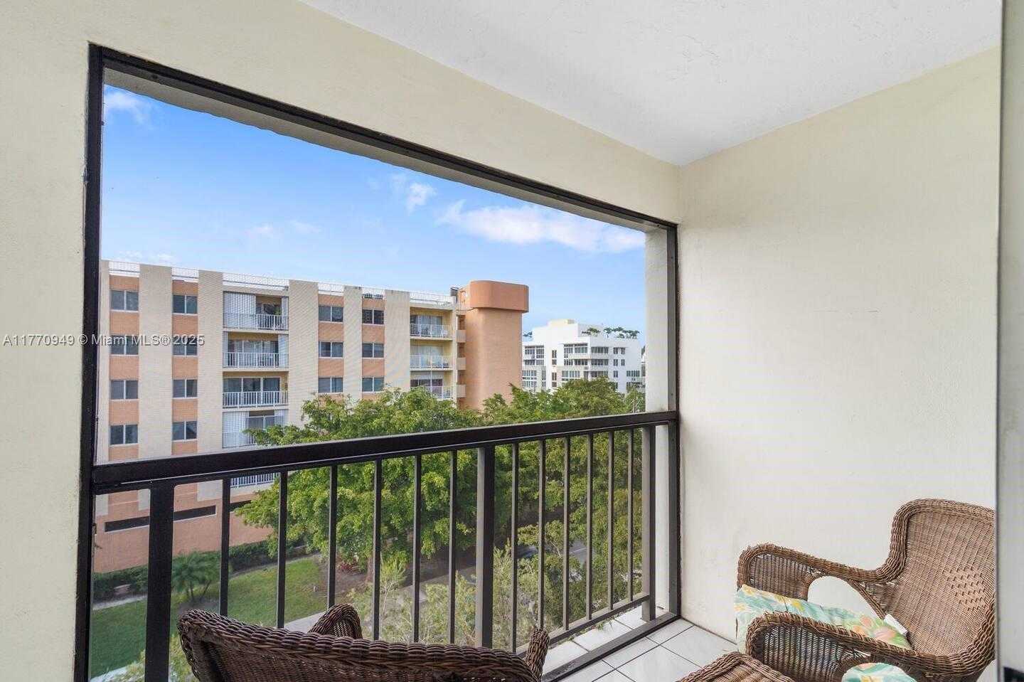 Small Image of 201 178TH DR #529, Sunny Isles Beach Number 17