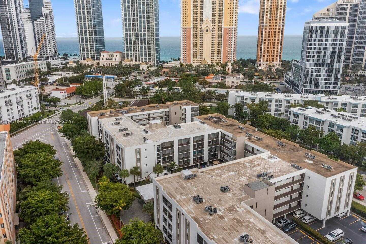 Small Image of 201 178TH DR #529, Sunny Isles Beach Number 19