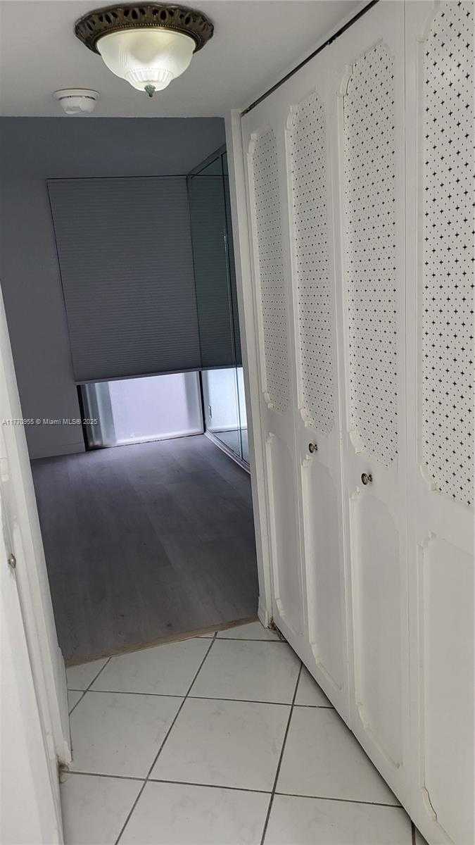 Small Image of 3401 NORTH COUNTRY CLUB DR #211, Aventura Number 11