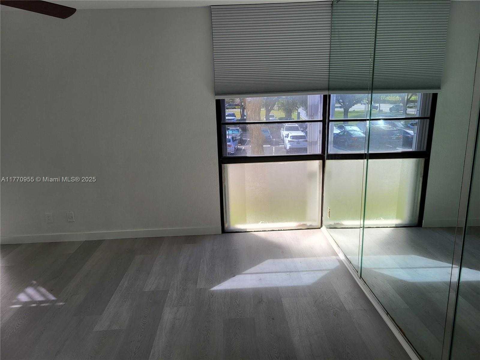 Small Image of 3401 NORTH COUNTRY CLUB DR #211, Aventura Number 9