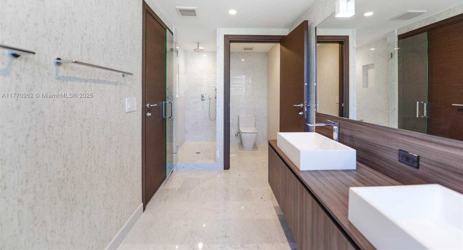 Small Image of 1000 BRICKELL PLZ #4415, Miami Number 13