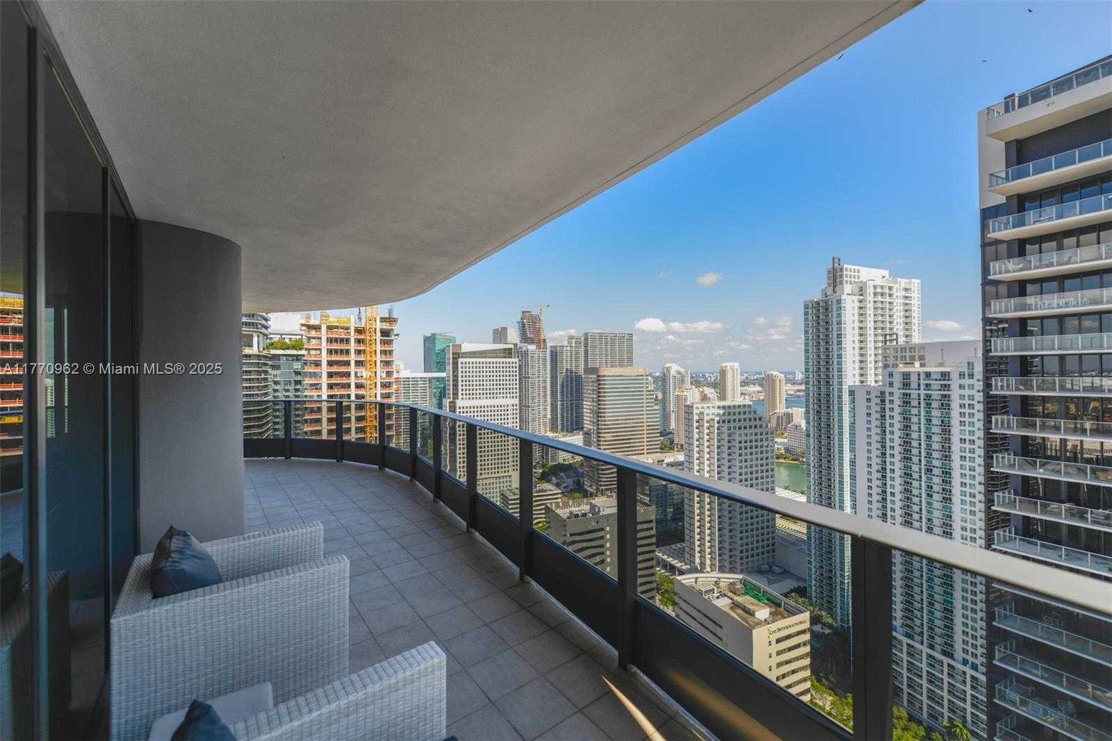 Small Image of 1000 BRICKELL PLZ #4415, Miami Number 2
