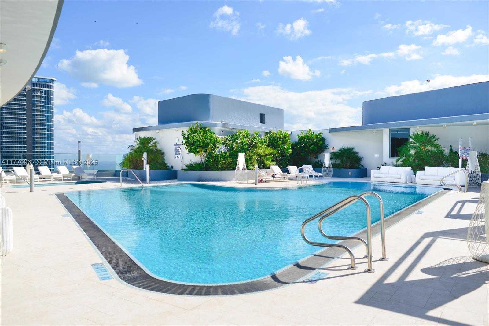 Small Image of 1000 BRICKELL PLZ #4415, Miami Number 25