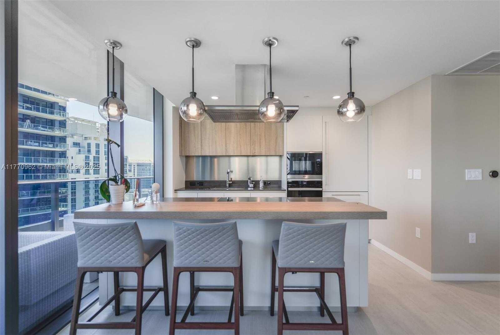 Small Image of 1000 BRICKELL PLZ #4415, Miami Number 7