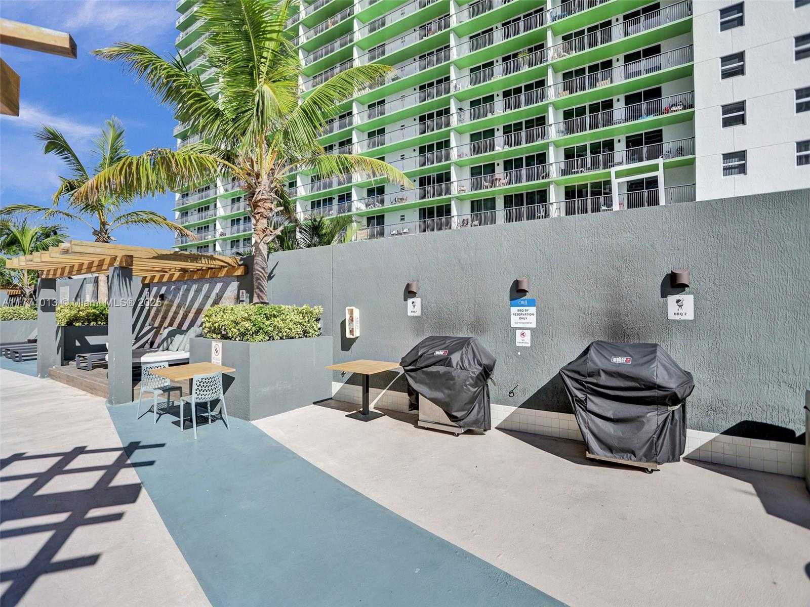 Small Image of 1750 NORTH BAYSHORE DR #PH5412, Miami Number 19