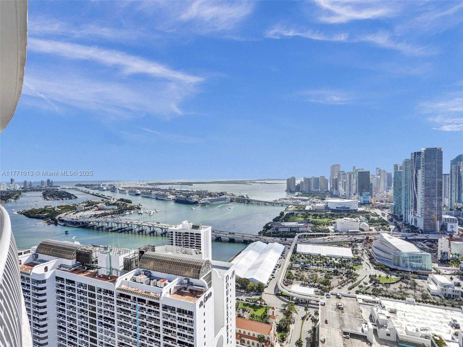 Small Image of 1750 NORTH BAYSHORE DR #PH5412, Miami Number 6