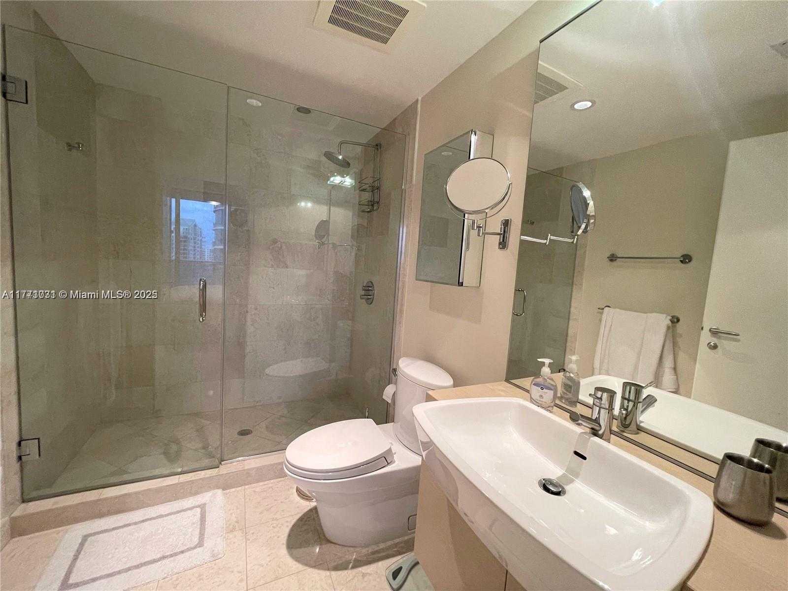 Small Image of 200 BISCAYNE BOULEVARD WAY #3803, Miami Number 10