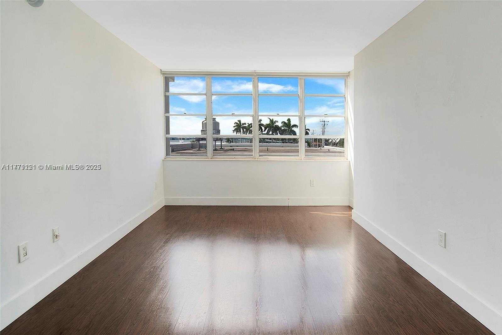 Small Image of 2016 BAY DR #304, Miami Beach Number 21