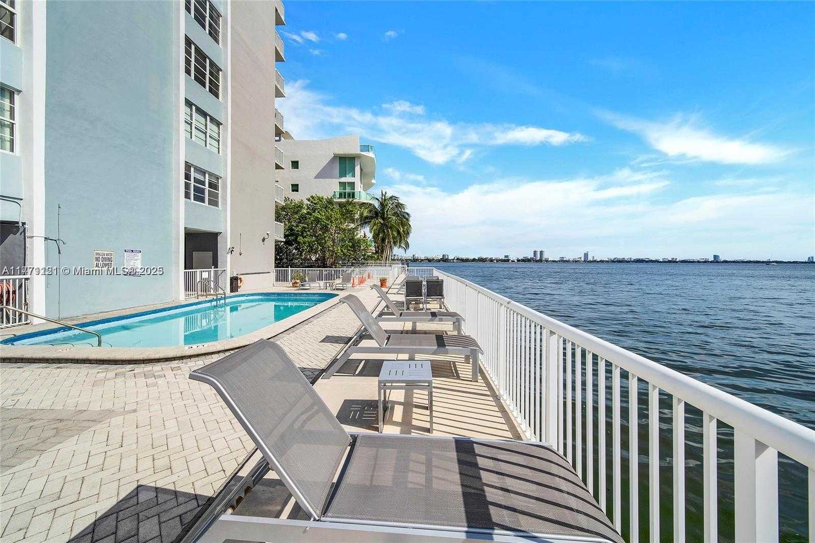 Small Image of 2016 BAY DR #304, Miami Beach Number 6