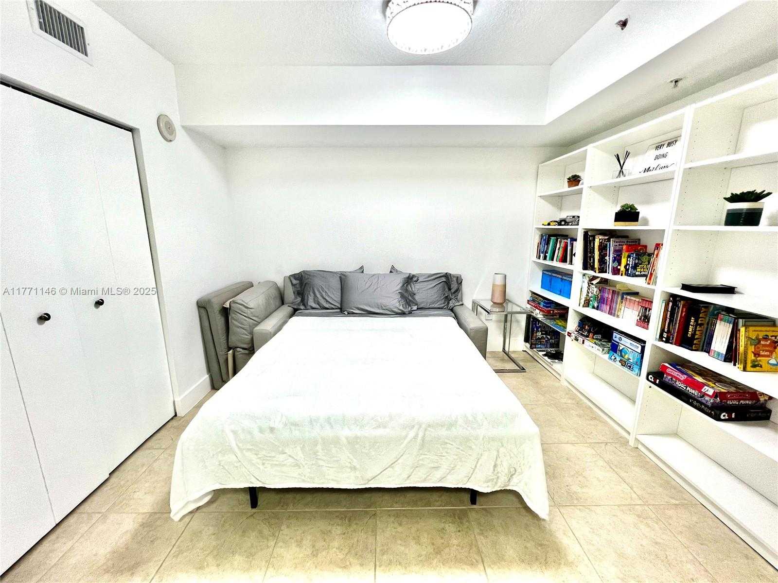 Small Image of 16699 COLLINS AVE #3306, Sunny Isles Beach Number 9