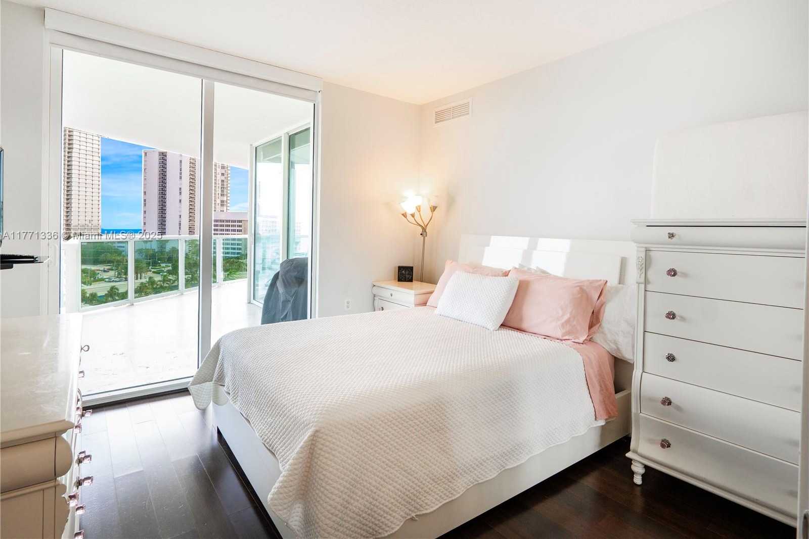 Small Image of 200 Sunny Isles Blvd, Sunny Isles Beach, FL 33160, USA Number 15