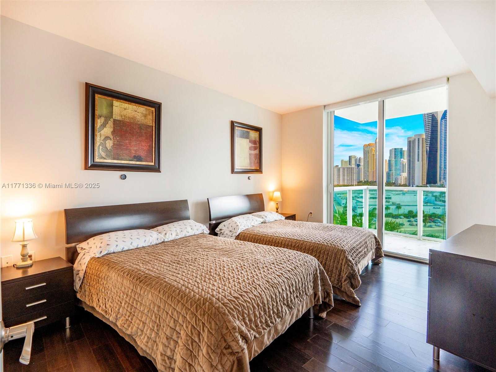Small Image of 200 Sunny Isles Blvd, Sunny Isles Beach, FL 33160, USA Number 16