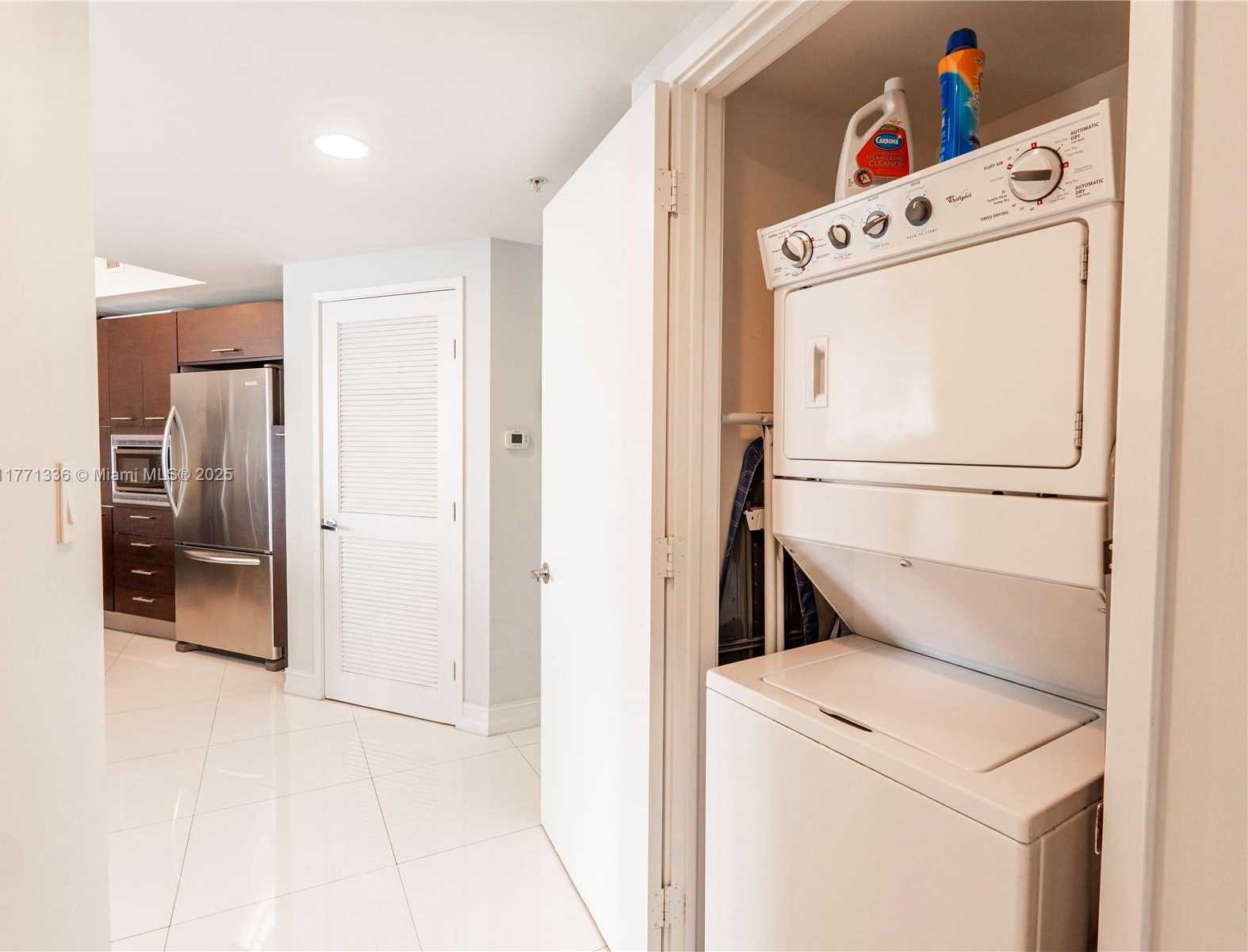 Small Image of 200 Sunny Isles Blvd, Sunny Isles Beach, FL 33160, USA Number 17