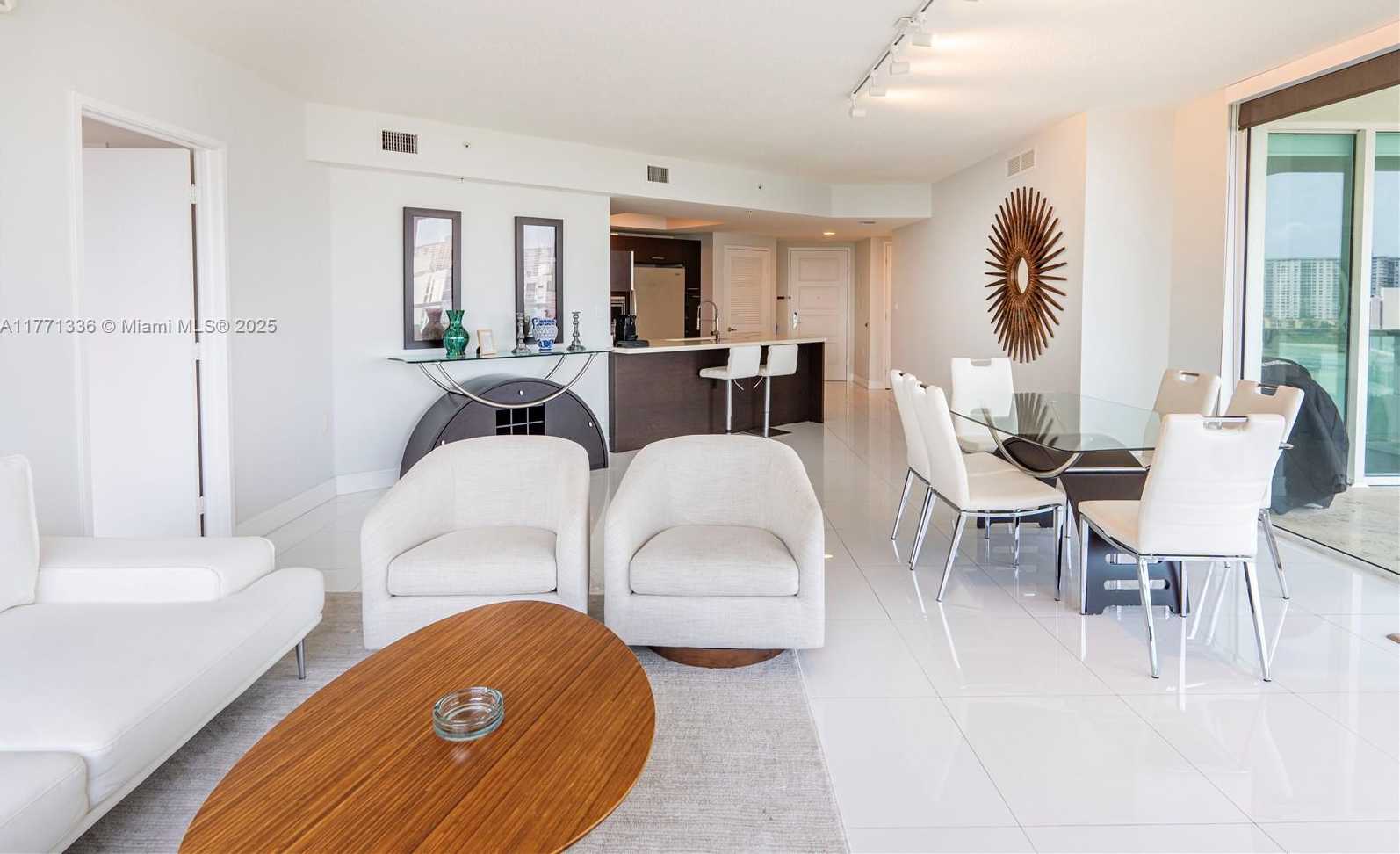 Small Image of 200 Sunny Isles Blvd, Sunny Isles Beach, FL 33160, USA Number 7
