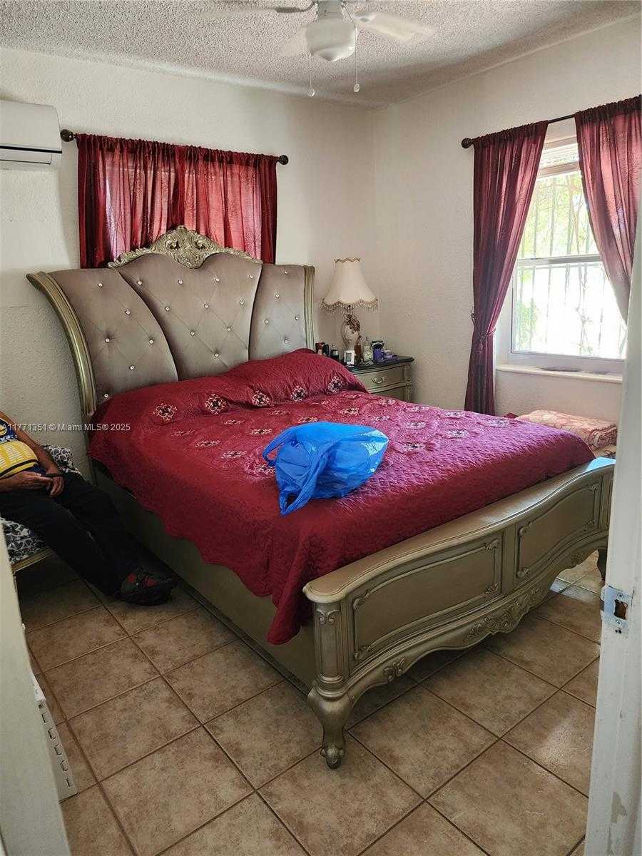 Small Image of 661 EAST 43RD ST, Hialeah Number 11