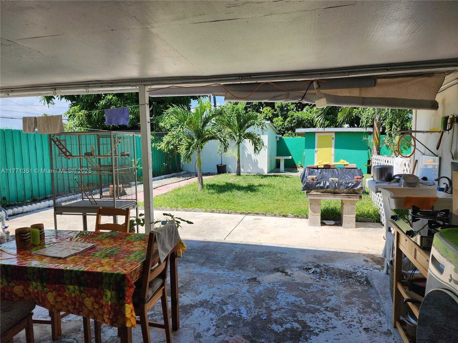 Small Image of 661 EAST 43RD ST, Hialeah Number 2
