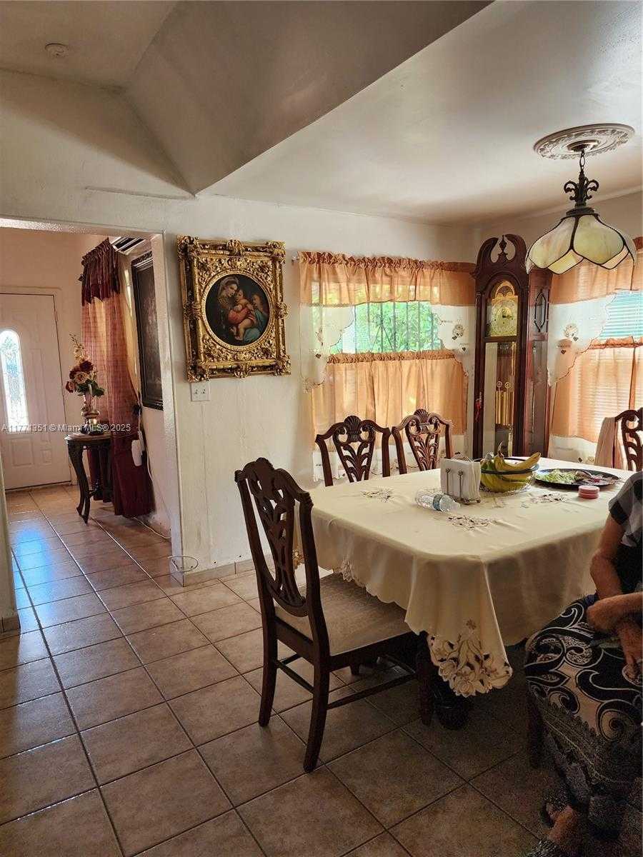 Small Image of 661 EAST 43RD ST, Hialeah Number 7