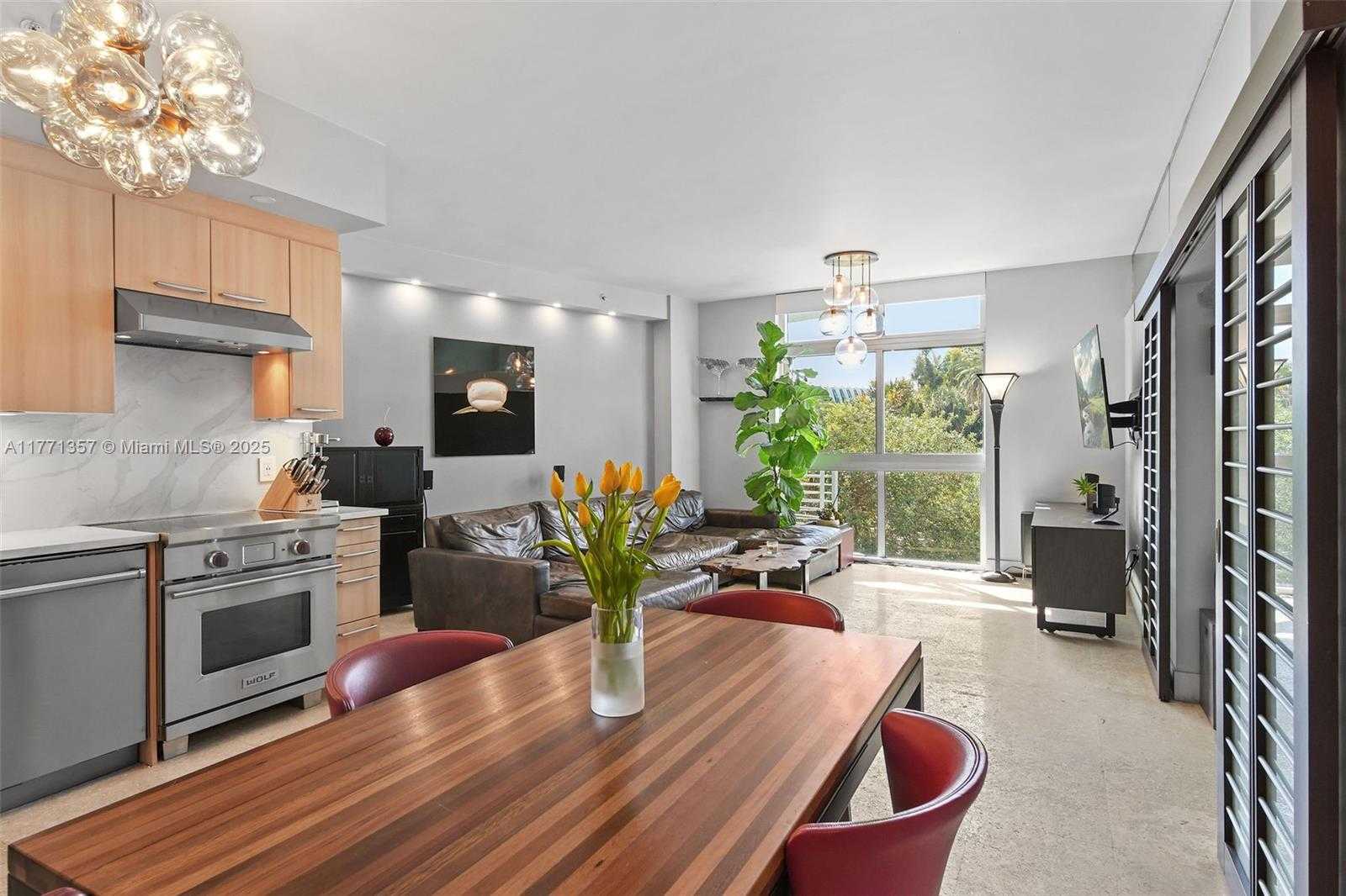 Small Image of 2001 MERIDIAN AVE #308, Miami Beach Number 11