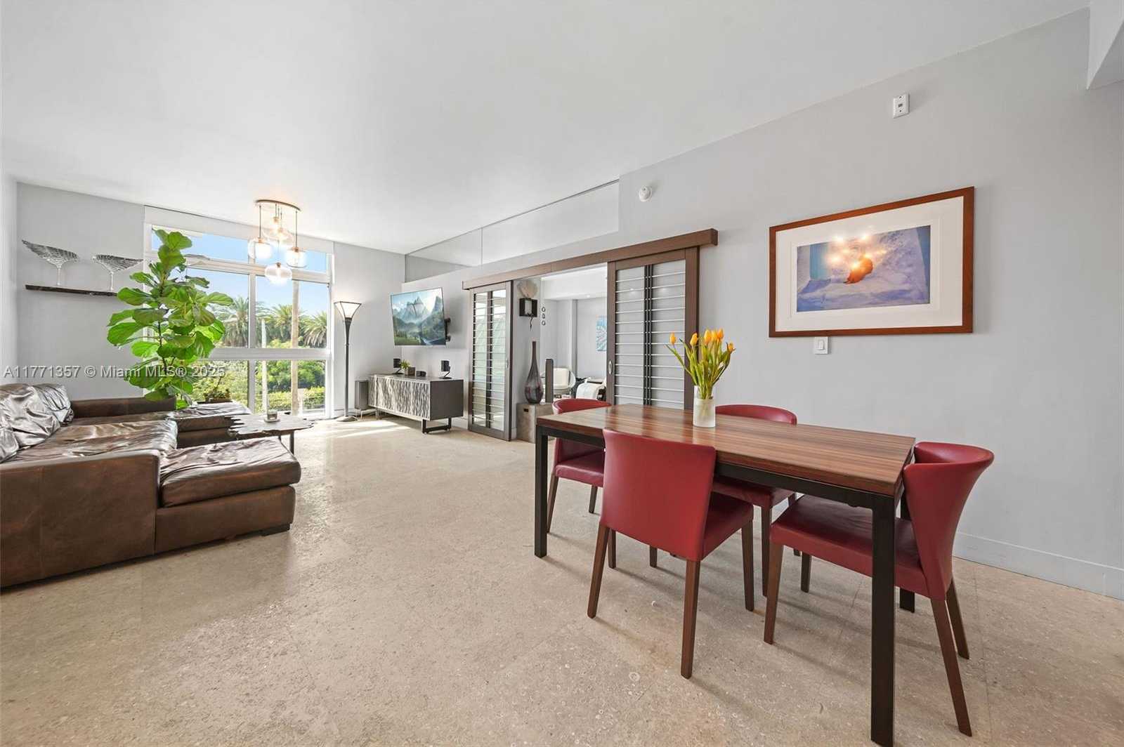 Small Image of 2001 MERIDIAN AVE #308, Miami Beach Number 12