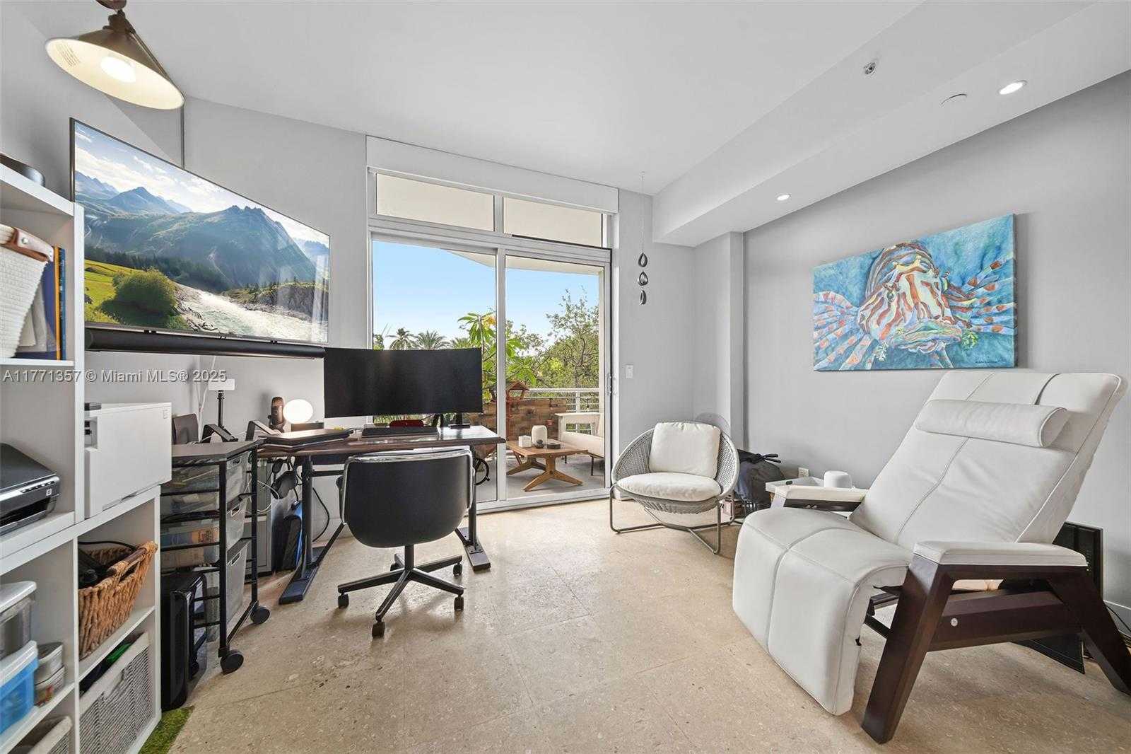 Small Image of 2001 MERIDIAN AVE #308, Miami Beach Number 24