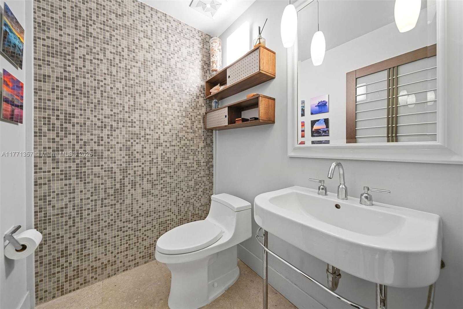Small Image of 2001 MERIDIAN AVE #308, Miami Beach Number 28