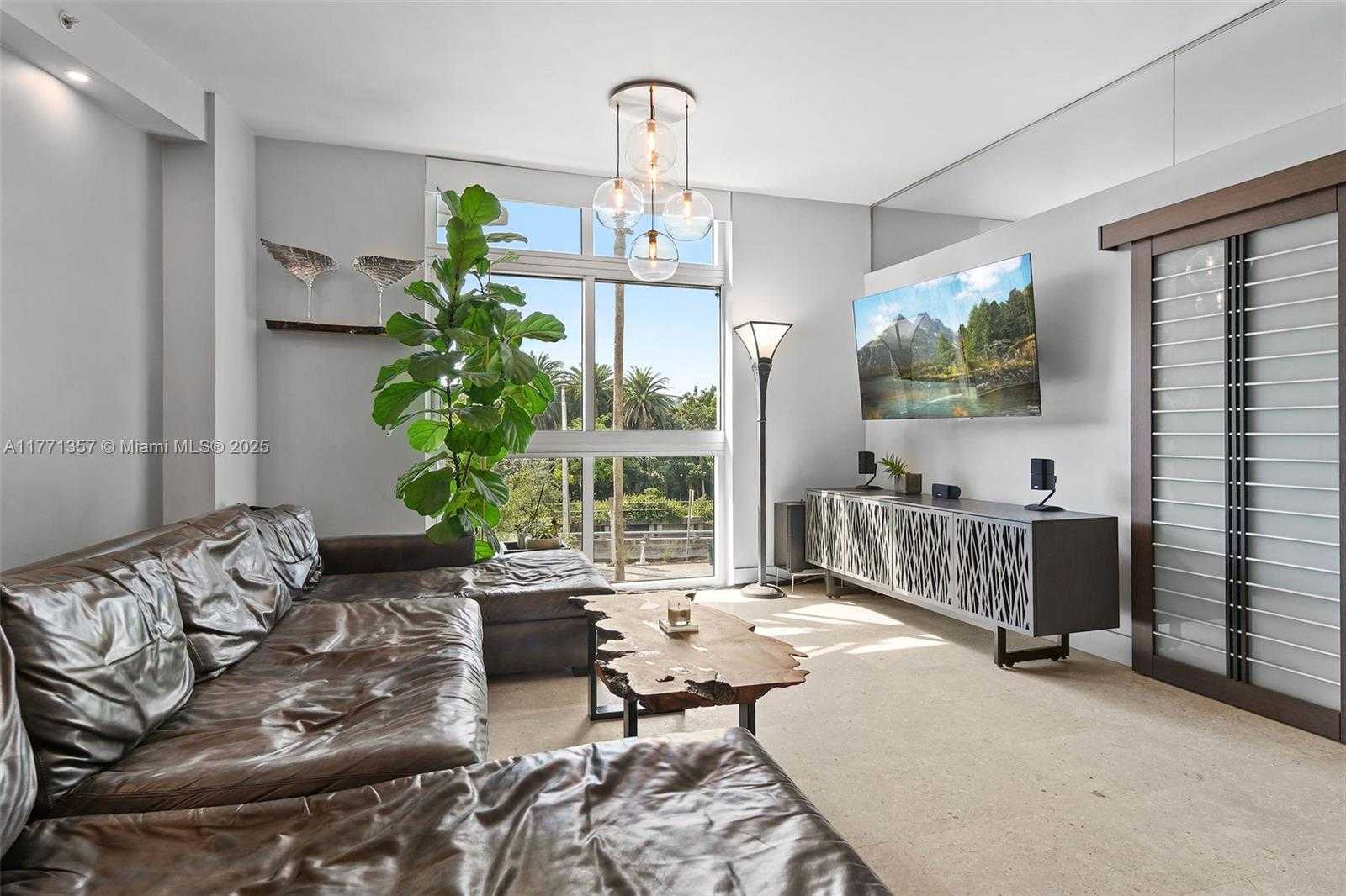 Small Image of 2001 MERIDIAN AVE #308, Miami Beach Number 6