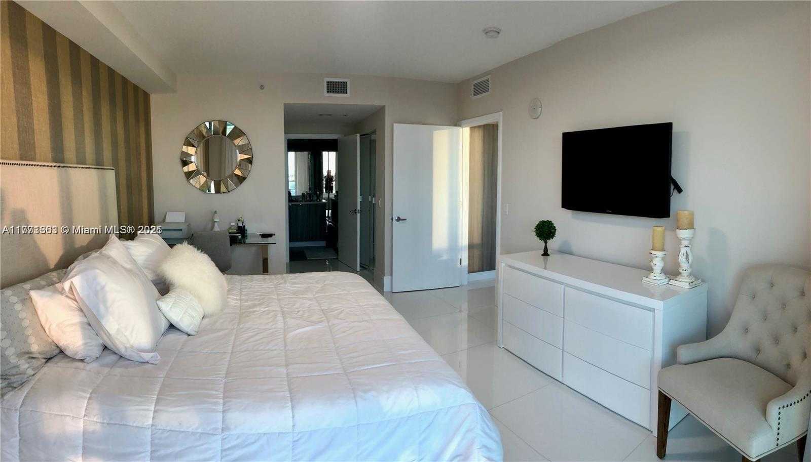 Small Image of 6700 INDIAN CREEK DR #904, Miami Beach Number 16