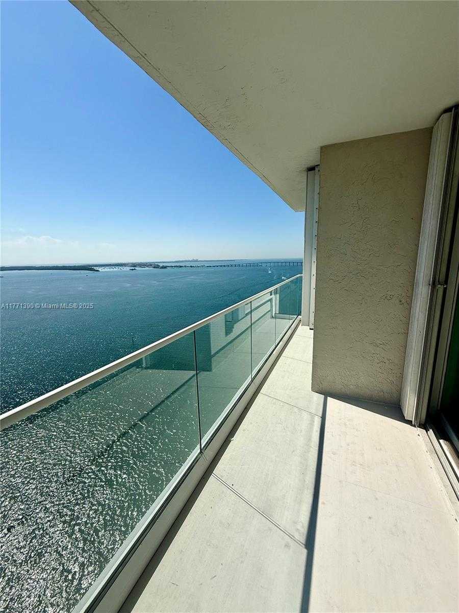 Small Image of 800 CLAUGHTON ISLAND DR #2404, Miami Number 11
